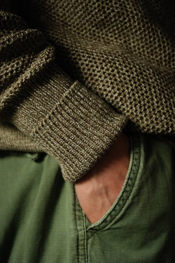 WALES COTTON Hand Knit V Neck