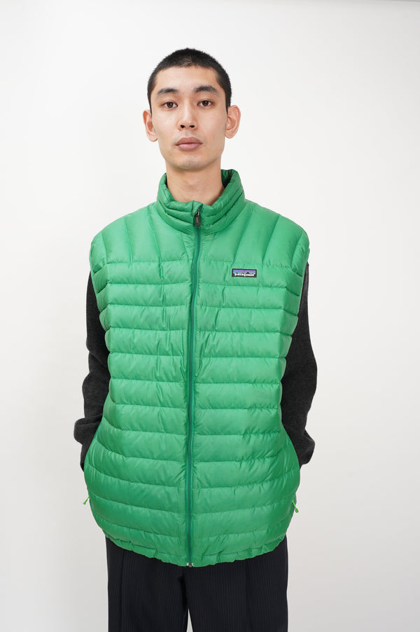 "patagonia" -DOWN SWEATER VEST-