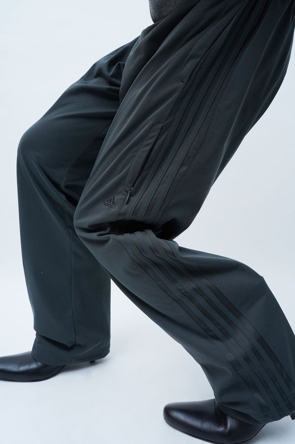 "adidas" -Track Pants-
