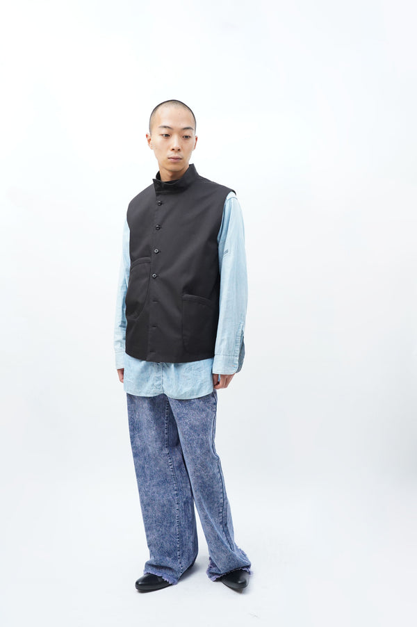 – Two pocket Asymmetrical vest –