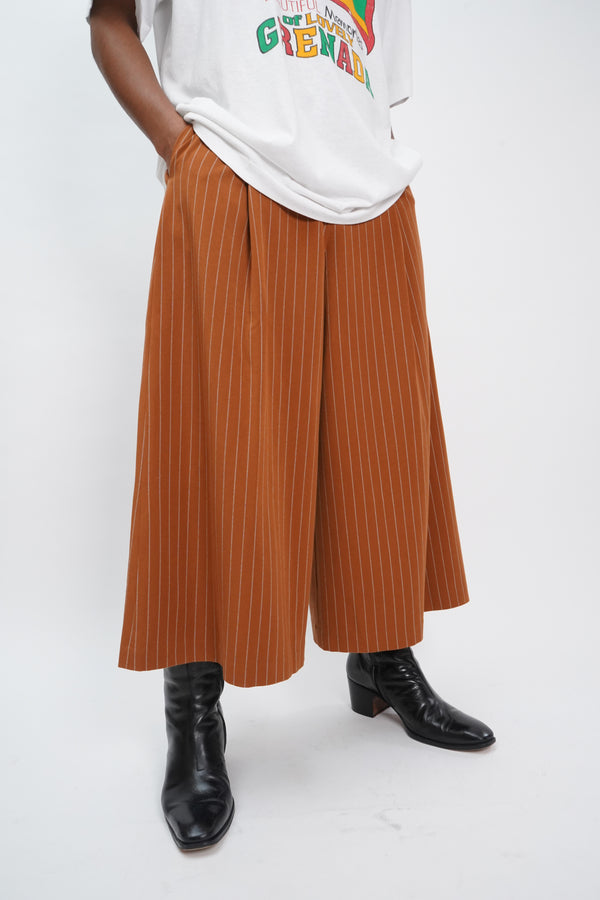 "UNKNOWN" -Stripe Baggy Pants-