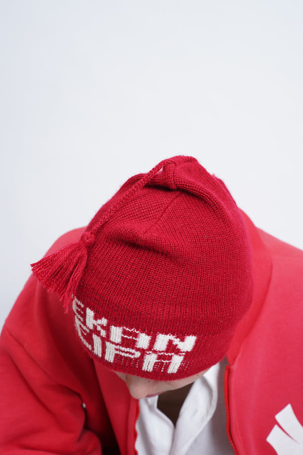 "UNKNOWN" -"Pekan Leipä" Logo Knit Beanie-