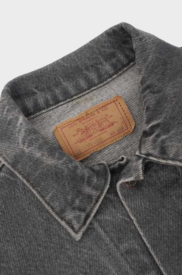 90's "Levi's" -"70506-0259" Black Denim Jacket-