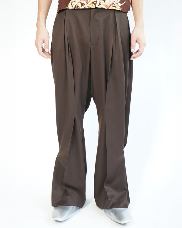 KHOKI -Tuck-detail pants-