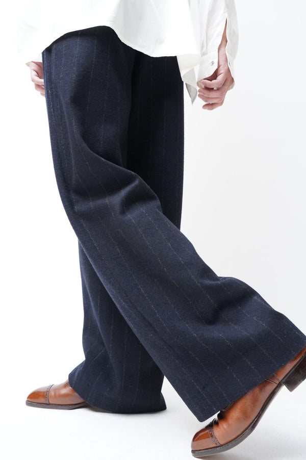 -2 TUCK BAGGY TROUSERS-