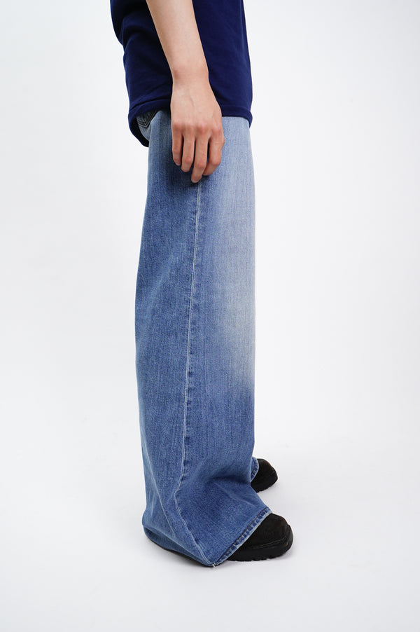 "UNKNOWN" -Flare Denim Pants-