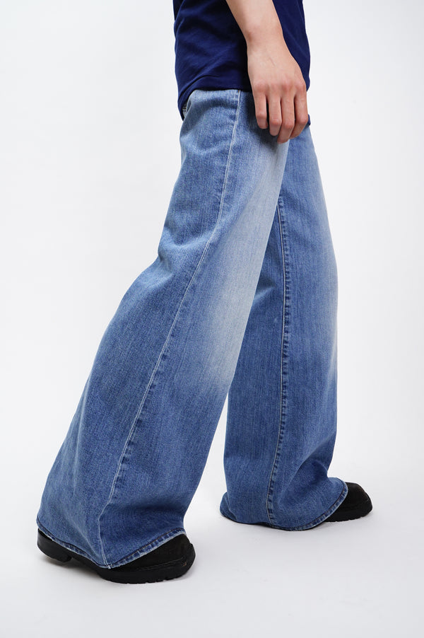 "UNKNOWN" -Flare Denim Pants-