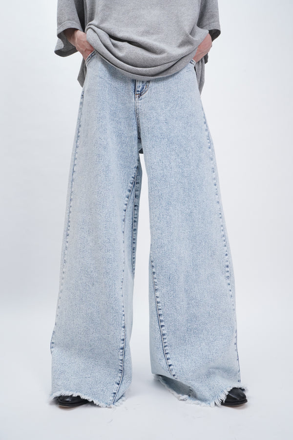 "Unknown" -Cut Off Denim Pants-