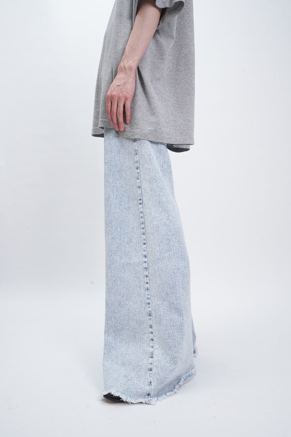 "Unknown" -Cut Off Denim Pants-