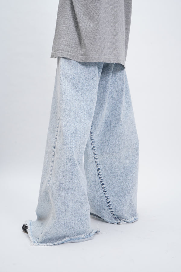 "Unknown" -Cut Off Denim Pants-