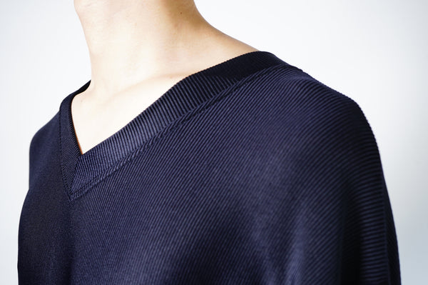 90's "EMPORIO ARMANI" -Oversized V Neck Jersey L/S Tee-
