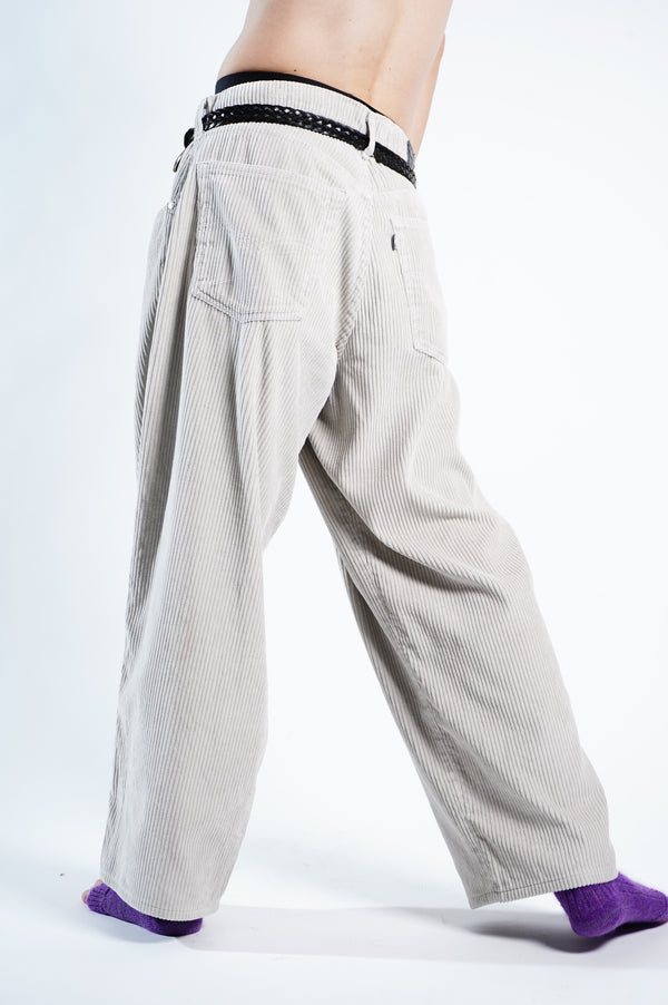 90’s "Levi’s Silver Tab" -"BAGGY" Corduroy Trousers-