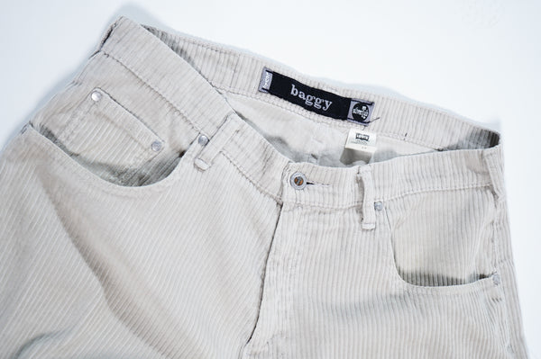 90’s "Levi’s Silver Tab" -"BAGGY" Corduroy Trousers-