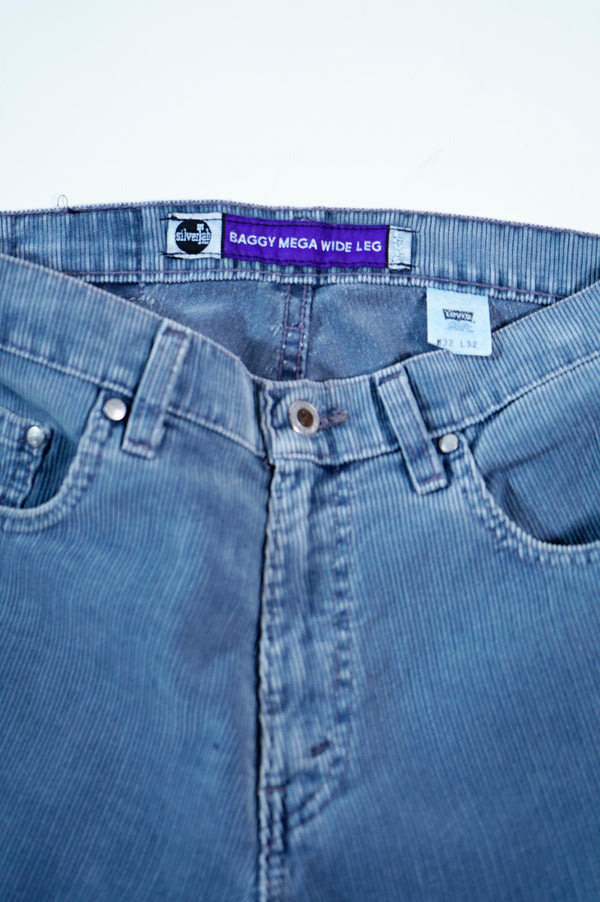 90’s "Levi’s Silver Tab" -“BAGGY MEGA WIDE LEG” Corduroy Trousers-