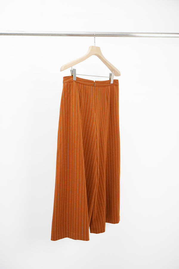 "UNKNOWN" -Stripe Baggy Pants-