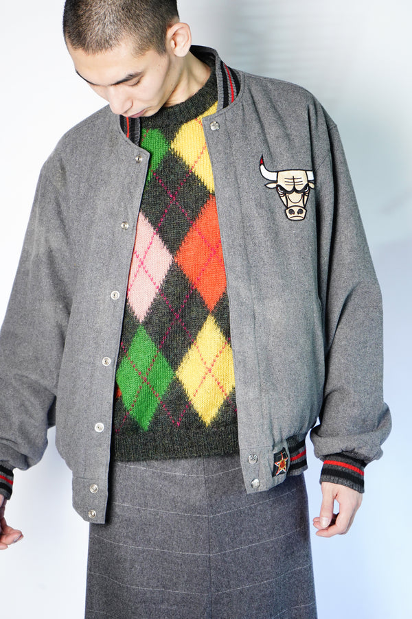 2000's "JH DESIGNS" -"CHICAGO BULLS" Reversible Sports Jacket-
