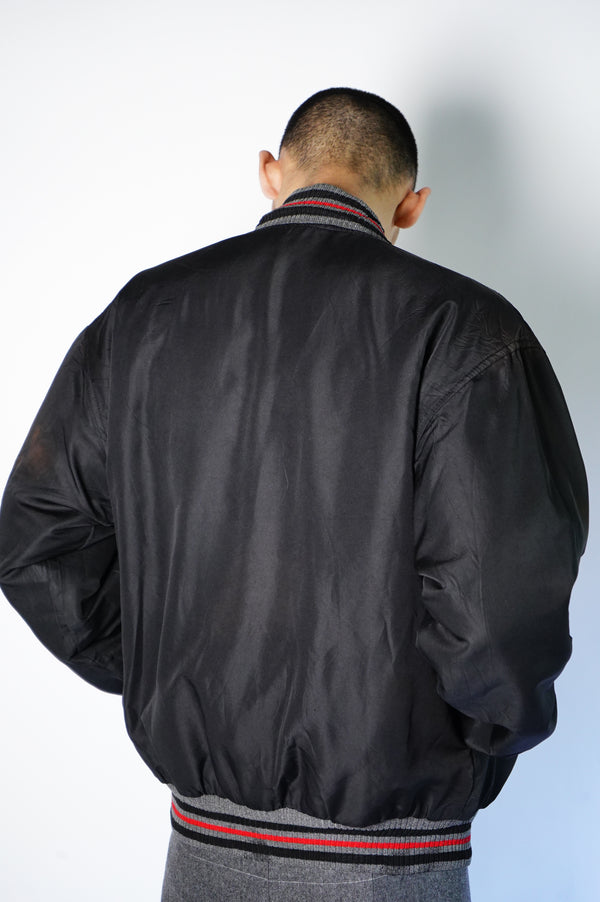 2000's "JH DESIGNS" -"CHICAGO BULLS" Reversible Sports Jacket-