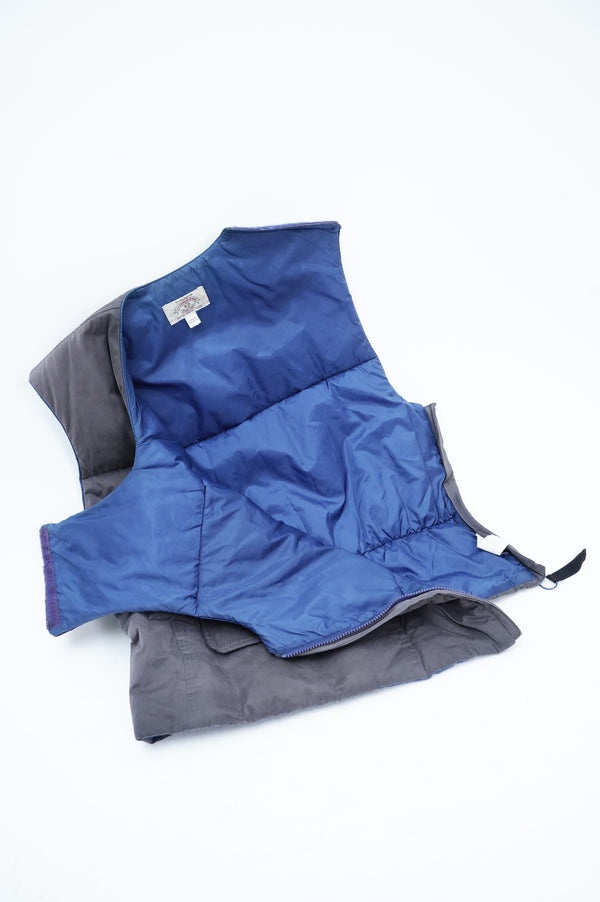 90's "ARMANI JEANS" -U Neck Padding Nylon Vest-