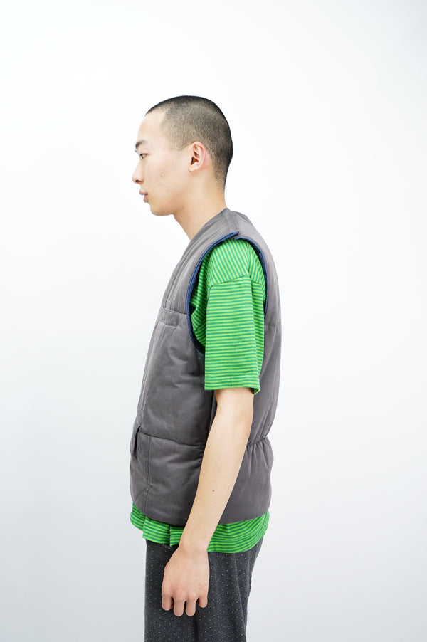 90's "ARMANI JEANS" -U Neck Padding Nylon Vest-