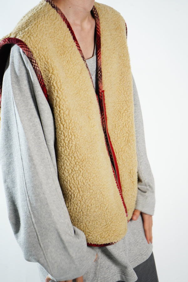 90's "BANANA REPUBLIC" -Ombre Check Pattern Boa Liner Vest-
