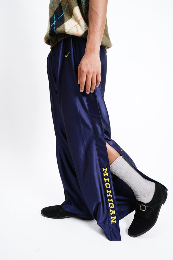 "NIKE" -"Michigan Wolverines" Side Snap Jersey Basketball Pants-