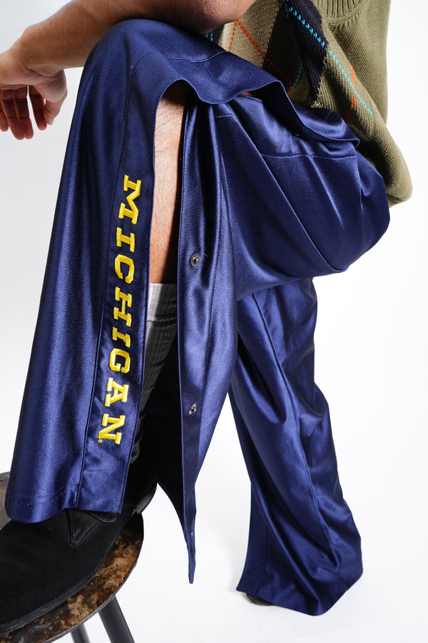 "NIKE" -"Michigan Wolverines" Side Snap Jersey Basketball Pants-