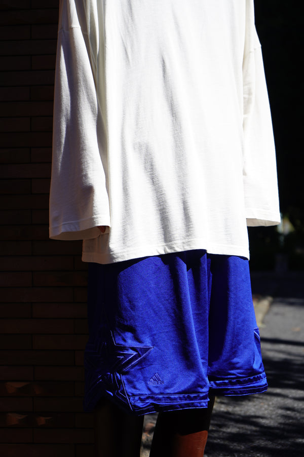 LONG-SLEEVED TEE