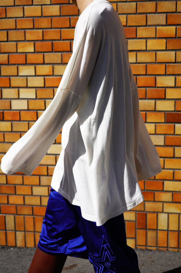 LONG-SLEEVED TEE