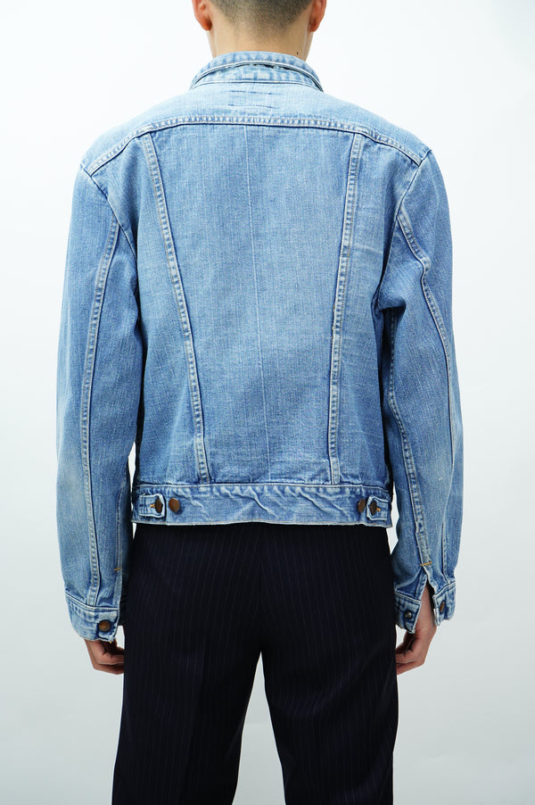 70's "Wrangler" -Apple Wappen Denim Trucker Jacket-
