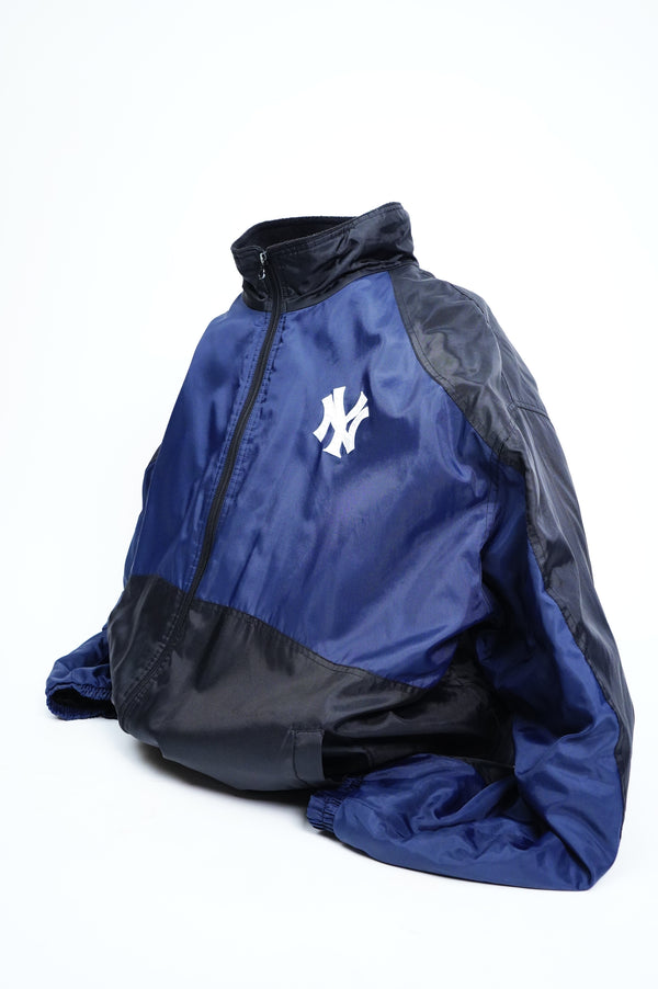 90's "GENUINE MERCHANDISE" -"NEW YORK YANKEES" Stadium Jumper-
