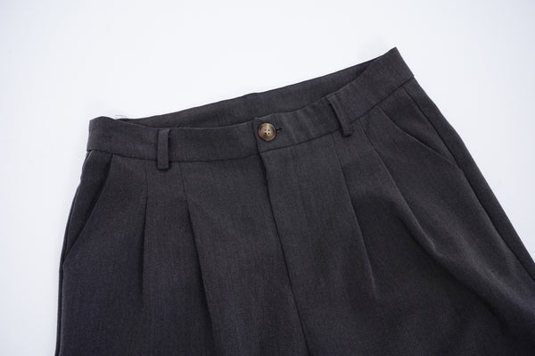"UNKNOWN" -Two Tuck Slacks-
