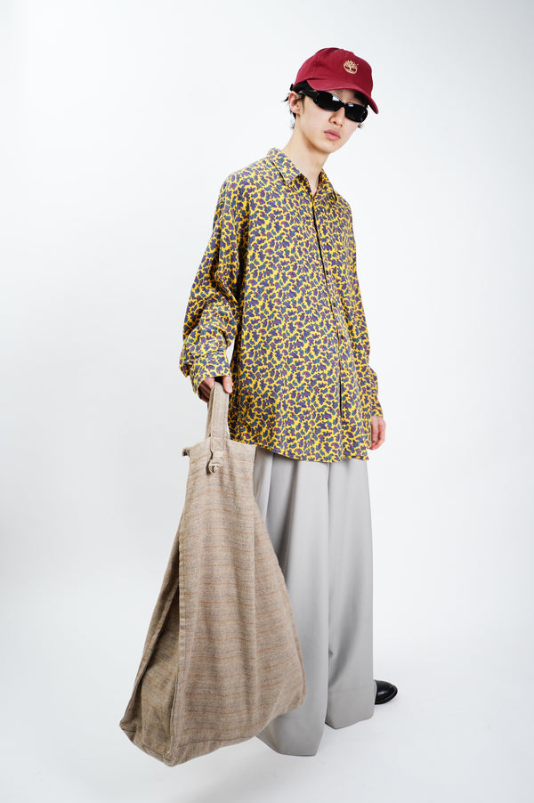 "UNKNOWN" -Border Pattern Wool Tote Bag-