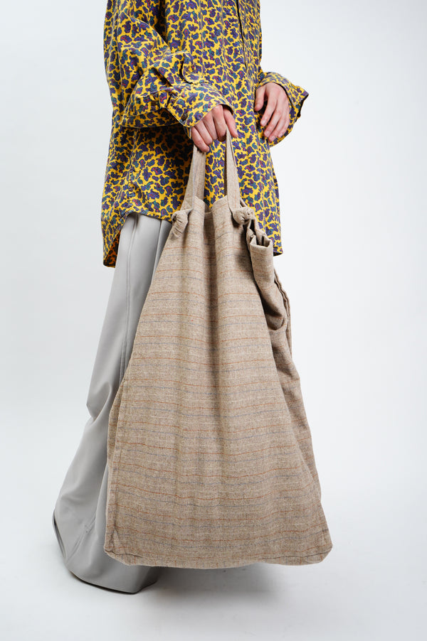 "UNKNOWN" -Border Pattern Wool Tote Bag-