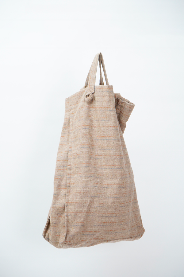 "UNKNOWN" -Border Pattern Wool Tote Bag-