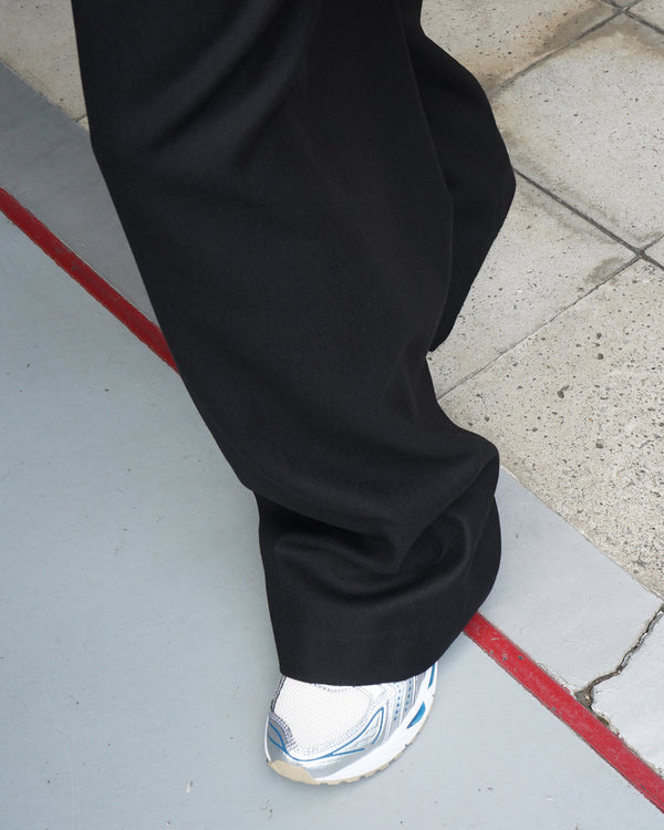 JUNO -WIDE-LEGGED ELASTICATED TROUSERS-[BLACK]