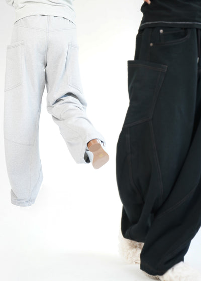 KHOKI -3D cutting sweat pants-