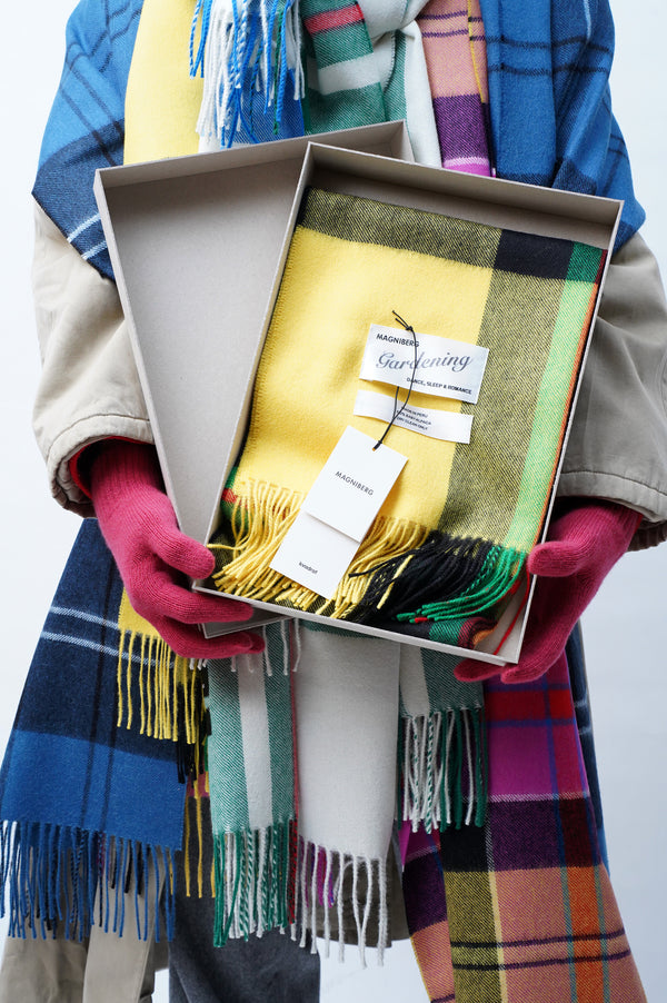 MAGNIBERG - Queen Scarf -