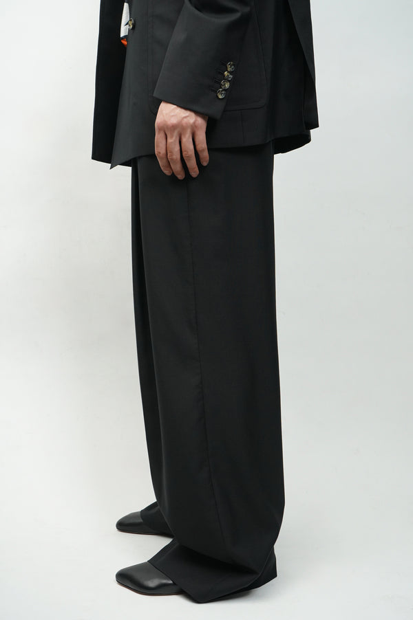 "MARINA YEE" -WIDE LEGGED PLEATED TROUSERS-