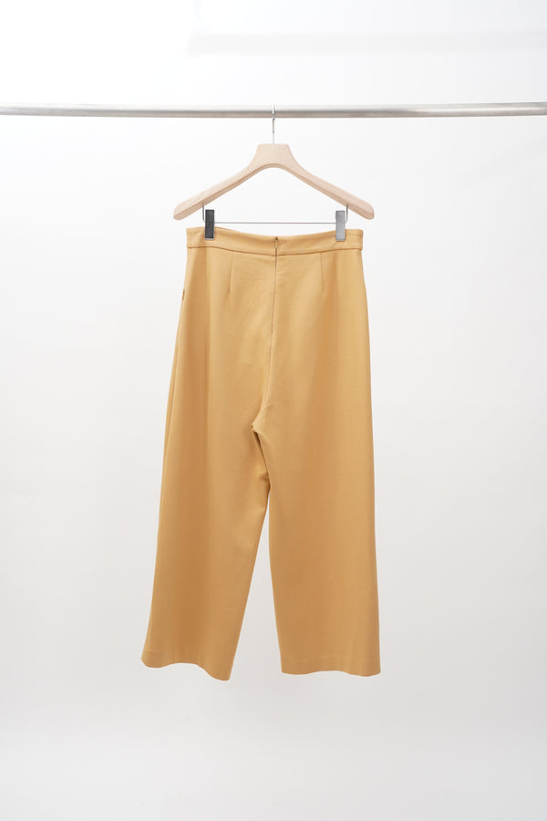 "UNKNOWN" -Baggy Pants-