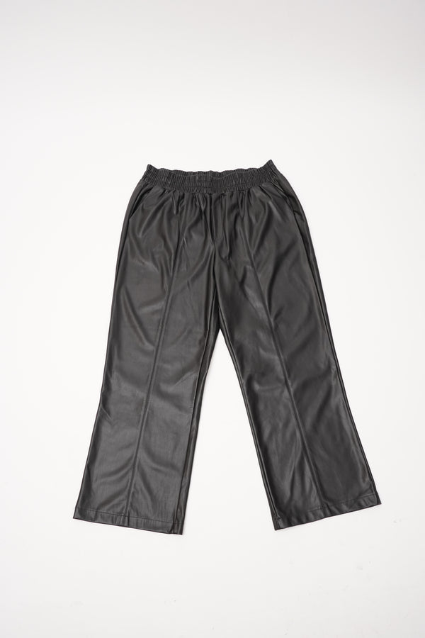 "UNKNOWN" -Fake Leather Baggy Pants-