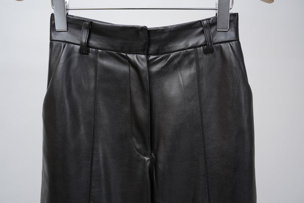 "Unknown" -Fake Leather Baggy Pants-