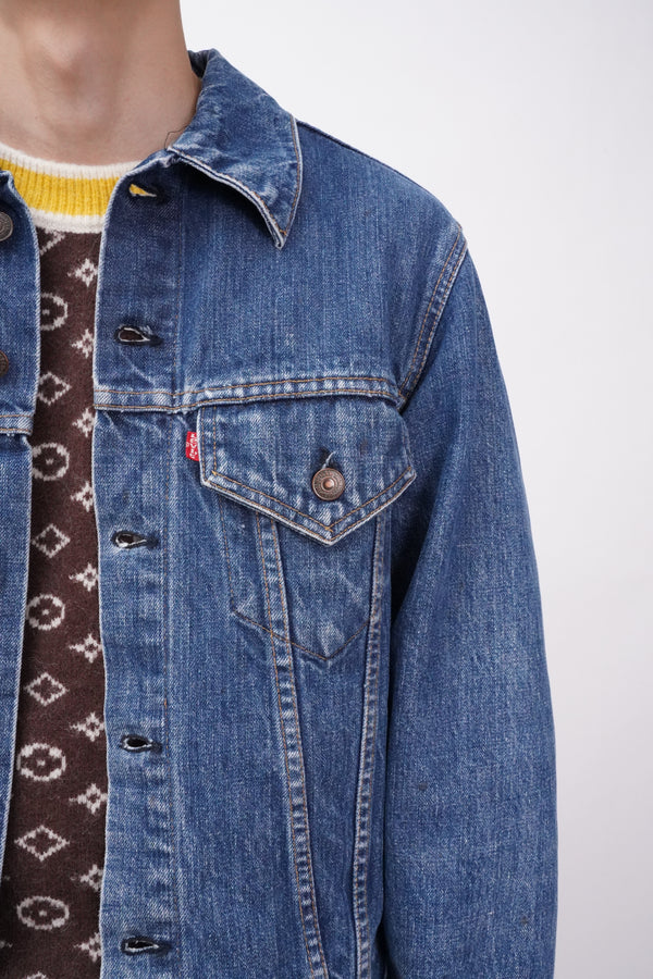 80's "Levi's" -Denim Trucker Jacket-