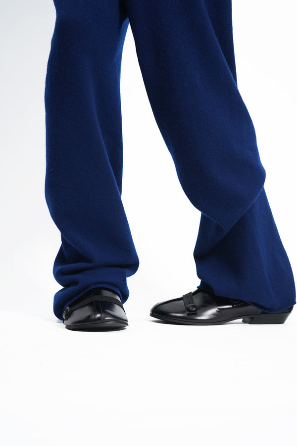 -BUTTON CLOG-