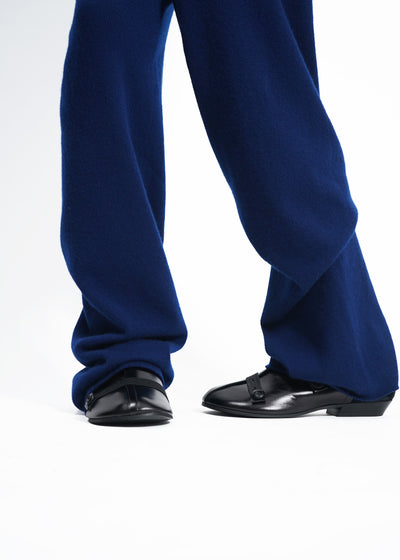 -BUTTON CLOG-