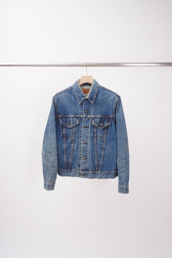 80's "Levi's" -Denim Trucker Jacket-