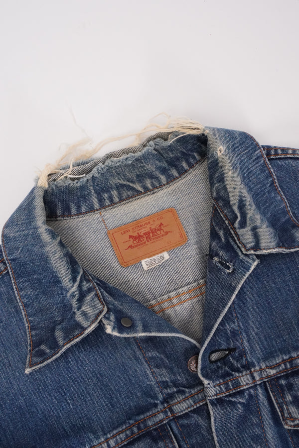 80's "Levi's" -Denim Trucker Jacket-