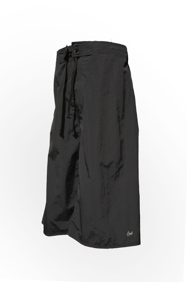 -LONG SWIM SHORTS-
