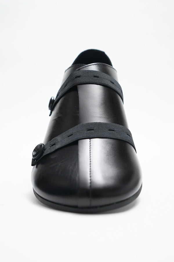 -BUTTON CLOG-