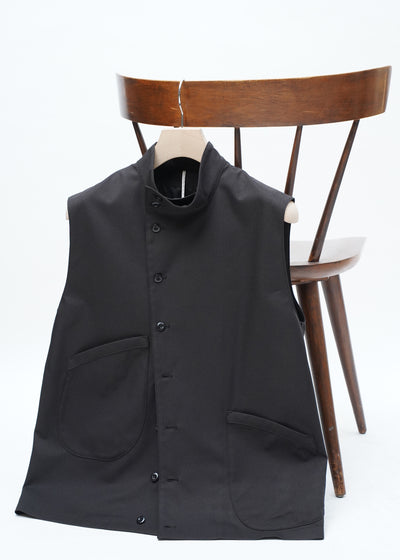 – Two pocket Asymmetrical vest –