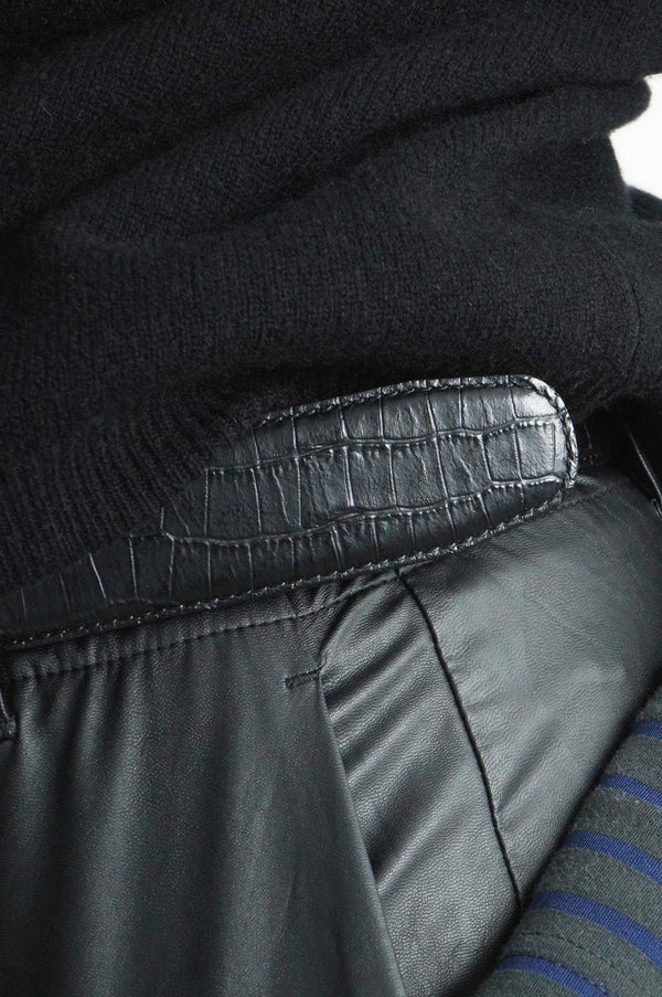 -EMBOSSED CROC LEATHER BELT-